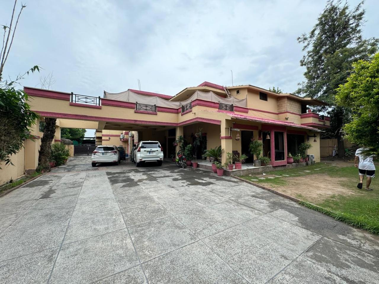 Casa Blanca Boutique Guest House Islamabad Eksteriør bilde